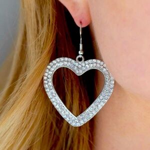 Rhinestones Earrings. NWT